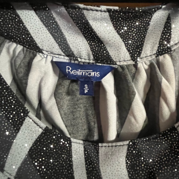 Ladies’ top - Picture 2 of 3